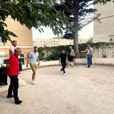 petanque Marseille equipe cohesion cochonnet