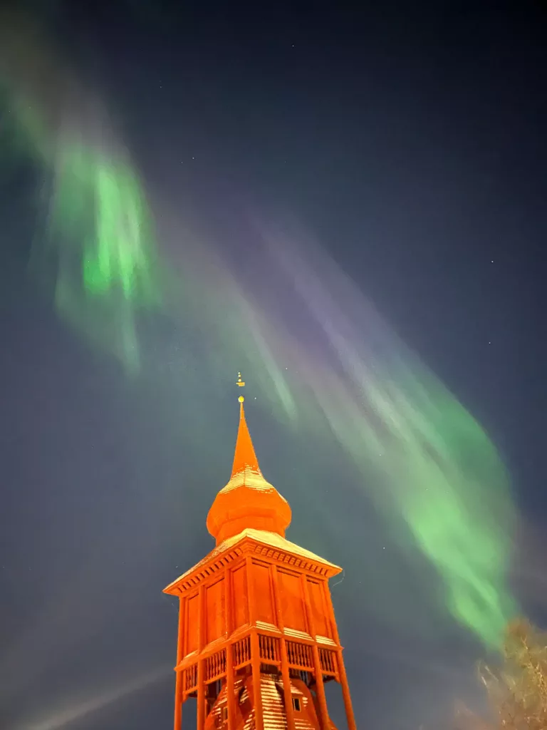 aurore boreal kiruna eglise laponie suedoise